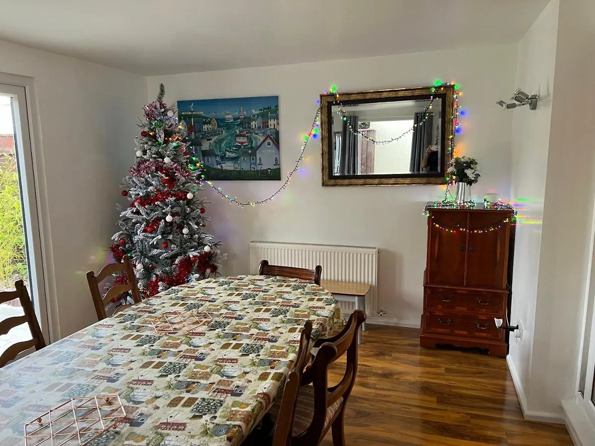 Holiday home Fantastic Villa Bournemouth - Spa, Parking, Garden